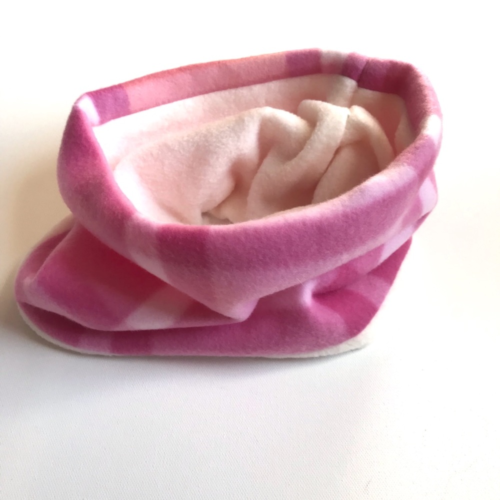 Plaid pink fleece neck warmer